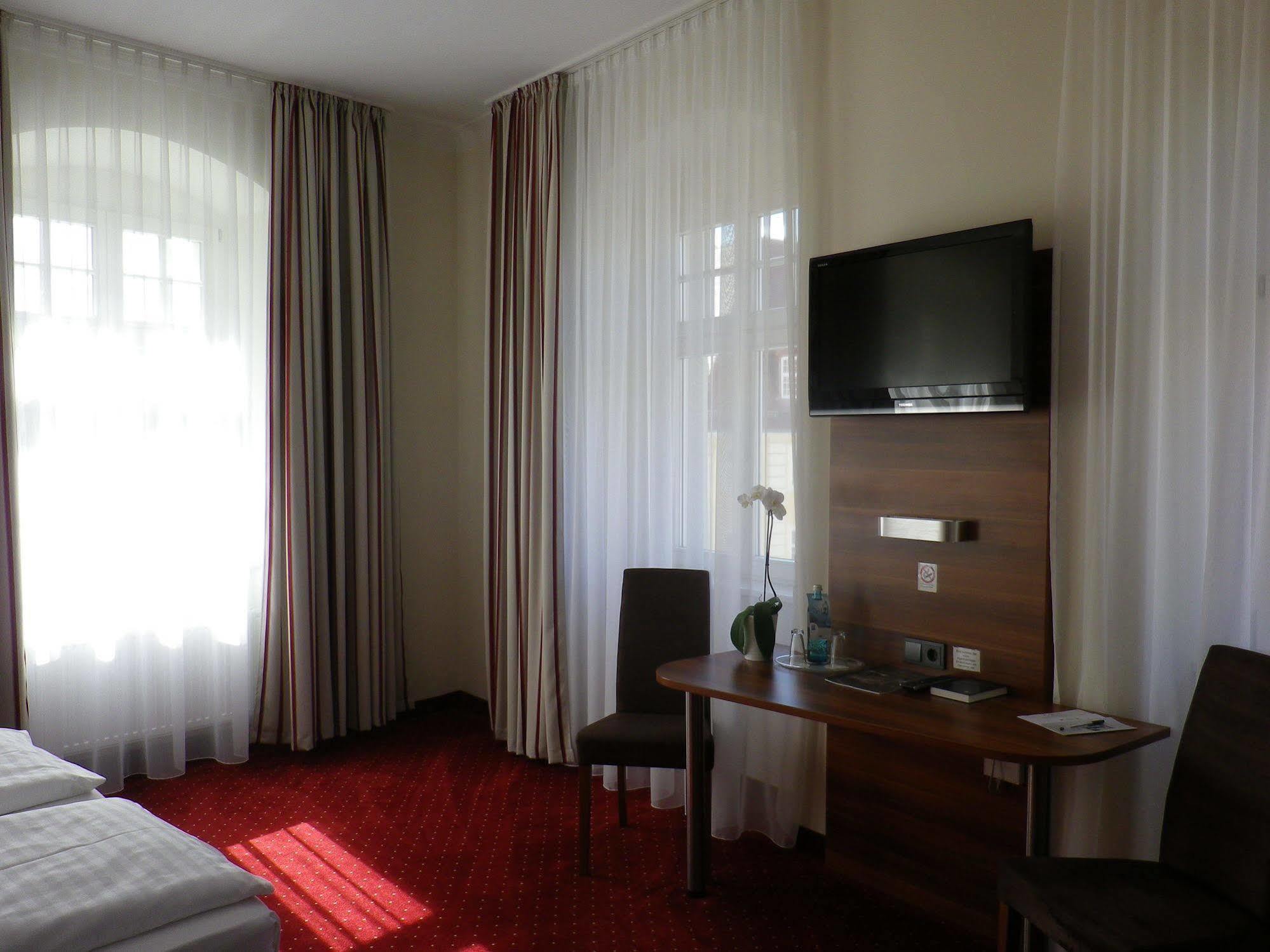 Hotel Schwibbogen Altstadt & Appartements Герліц Екстер'єр фото
